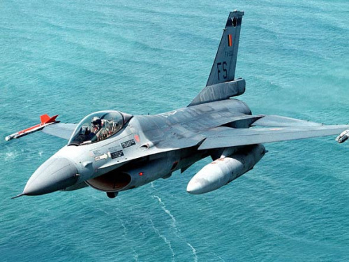 ����ͼ�������վ�F-16ս����