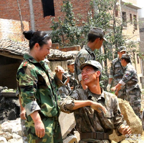 ��ĸ�ӱ���������һ��