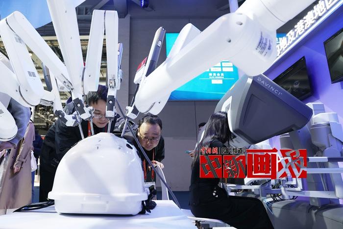 【中新画报】走进进博会 一睹全球好物