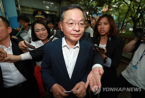 安大熙放弃韩总理提名曾被指享受“前官礼遇”