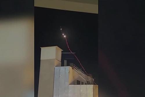 美国驻伊拉克埃尔比勒领事馆附近遭袭