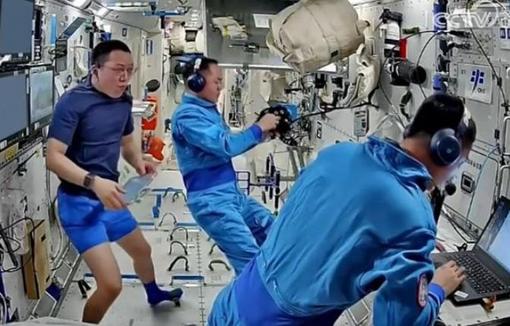 神舟二十一号乘组在轨六个月 各项任务有序推进