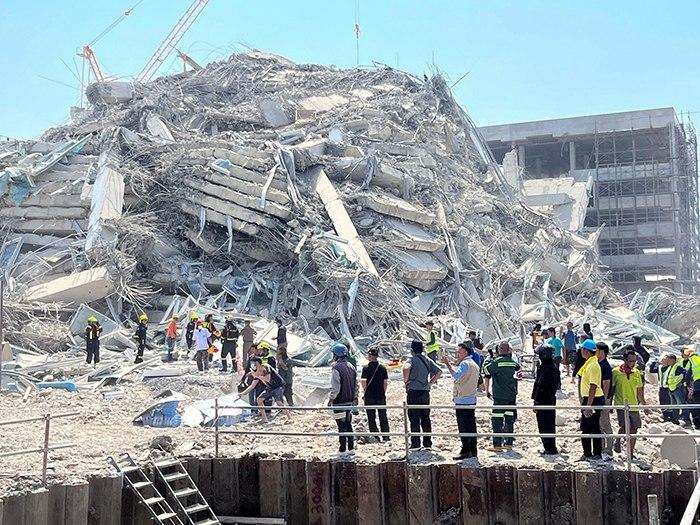 泰国曼谷一在建大楼因地震倒塌